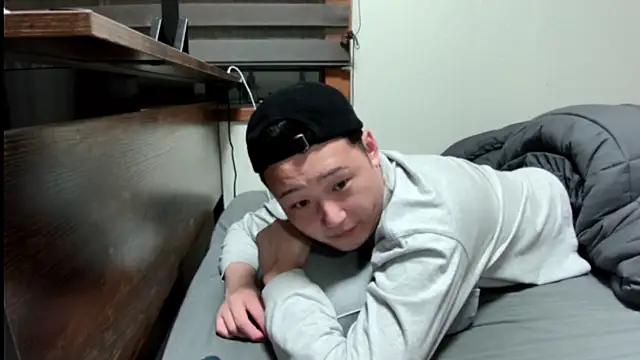 Snapshot of tuki_fu chatting on 03/22/25, 01:19 tuki fu online show from 03/22/25, 01:19