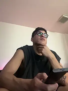 Snapshot of LCarreraa chatting on 02/22/26, 12:45 LCarreraa online show from 02/22/26, 12:45
