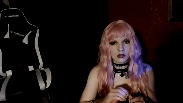 Snapshot of daddy_girl88 chatting on 01/03/25, 05:17 daddy girl88 online show from 01/03/25, 05:17