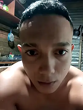 Snapshot of tayson_ chatting on 01/10/25, 11:00 tayson online show from 01/10/25, 11:00