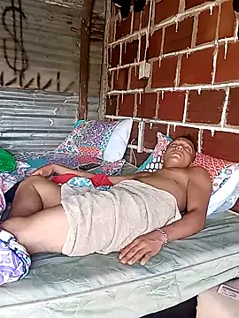 Snapshot of tayson_ chatting on 01/10/25, 08:37 tayson online show from 01/10/25, 08:37