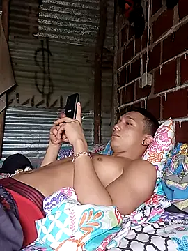 Snapshot of tayson_ chatting on 02/03/25, 01:30 tayson online show from 02/03/25, 01:30