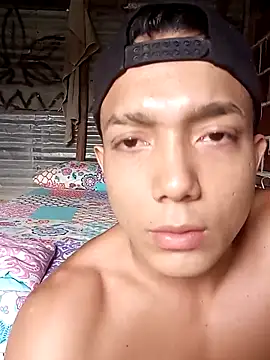 Snapshot of tayson_ chatting on 02/06/25, 03:09 tayson online show from 02/06/25, 03:09