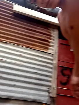 Snapshot of tayson_ chatting on 10/22/25, 11:10 tayson online show from 10/22/25, 11:10