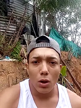 Snapshot of tayson_ chatting on 11/30/25, 11:58 tayson online show from 11/30/25, 11:58