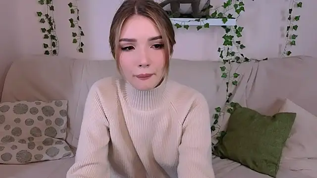 Snapshot of EmmaKeam chatting on 10/02/25, 05:25 EmmaKeam online show from 10/02/25, 05:25