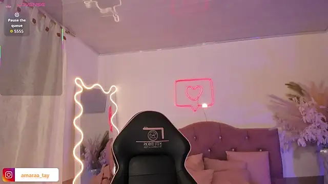 Amara tay online show from 12/22/25, 07:11