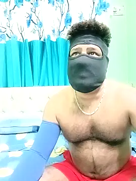 monaa online show from 05/06/26, 08:14