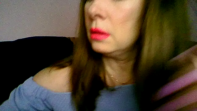 Snapshot of maritanna chatting on 03/17/25, 05:56 maritanna online show from 03/17/25, 05:56