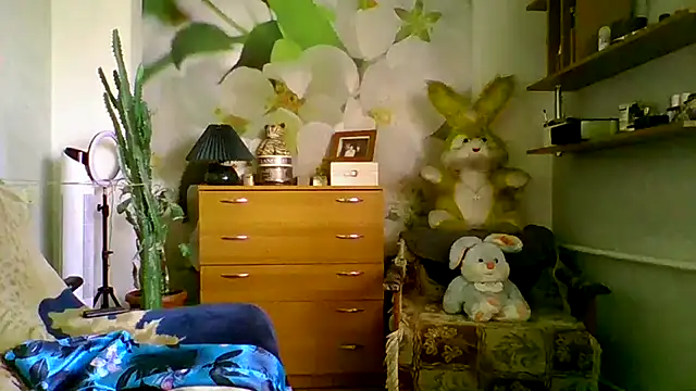 Snapshot of maritanna chatting on 03/21/25, 09:01 maritanna online show from 03/21/25, 09:01