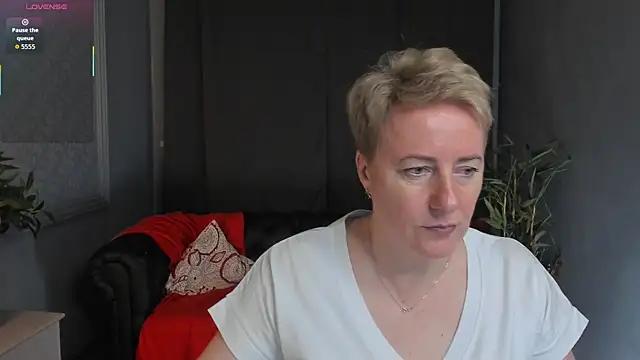 Snapshot of Nika_Smit chatting on 05/23/26, 05:12 Nika Smit online show from 05/23/26, 05:12
