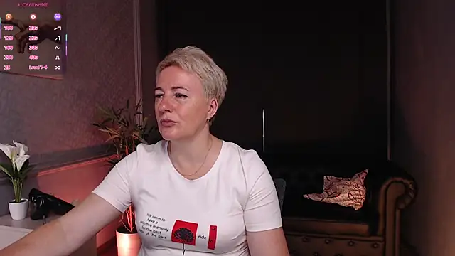 Snapshot of Nika_Smit chatting on 07/05/26, 05:14 Nika Smit online show from 07/05/26, 05:14