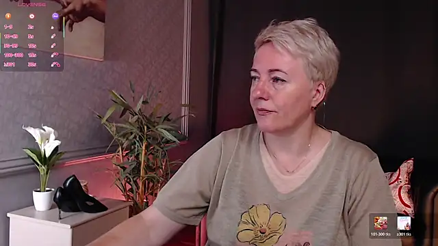 Snapshot of Nika_Smit chatting on 07/12/26, 05:20 Nika Smit online show from 07/12/26, 05:20