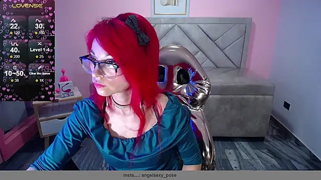 abril ch  online show from 11/19/25, 10:48