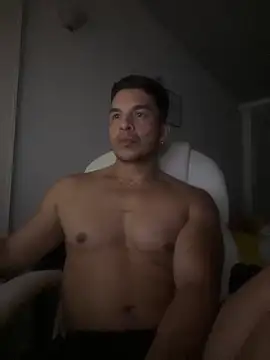 Snapshot of estebandelouis chatting on 01/28/25, 03:47 estebandelouis online show from 01/28/25, 03:47