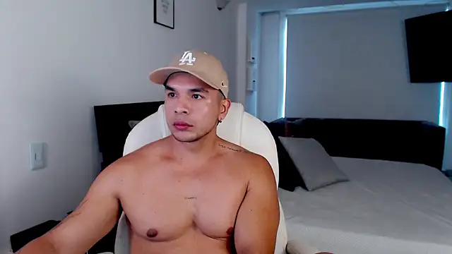 Snapshot of estebandelouis chatting on 01/28/25, 12:22 estebandelouis online show from 01/28/25, 12:22