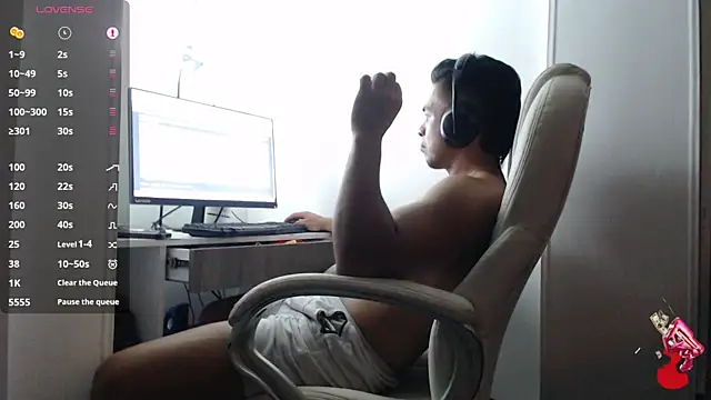 Snapshot of estebandelouis chatting on 03/20/25, 12:19 estebandelouis online show from 03/20/25, 12:19