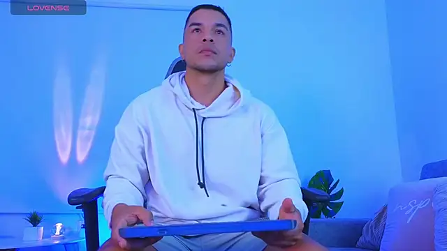 estebandelouis online show from 04/20/26, 11:24