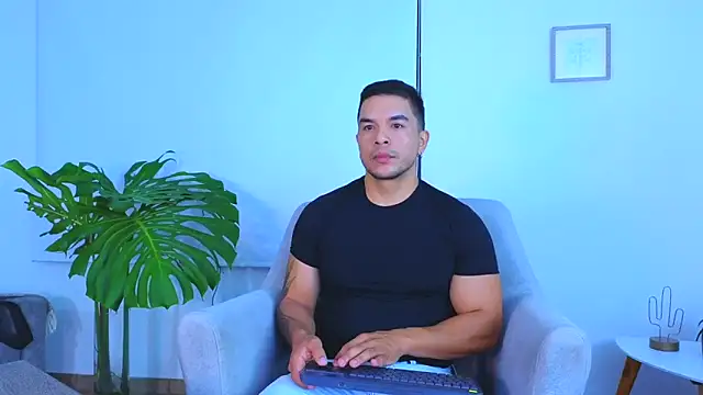 Snapshot of estebandelouis chatting on 06/10/26, 11:31 estebandelouis online show from 06/10/26, 11:31