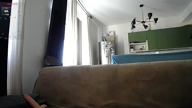 Blond Woman online show from 02/19/25, 09:28