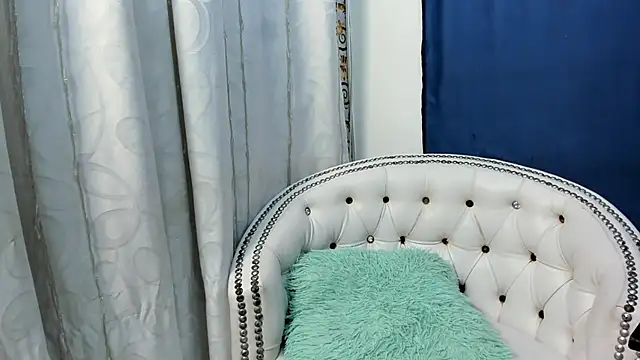 Analia18  online show from 02/23/25, 12:37