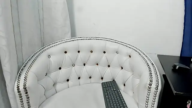 Analia18  online show from 02/25/25, 04:10