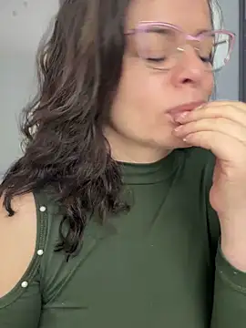 NATHALIA-28  online show from 03/15/26, 01:06