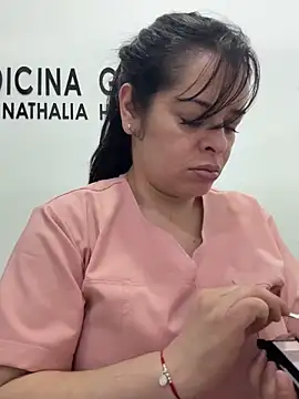 Snapshot of NATHALIA-28_ chatting on 06/03/26, 06:24 NATHALIA-28 online show from 06/03/26, 06:24