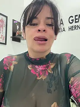 Snapshot of NATHALIA-28_ chatting on 06/07/26, 01:37 NATHALIA-28 online show from 06/07/26, 01:37