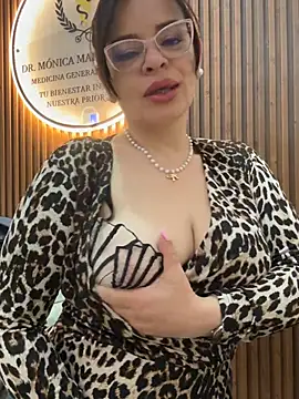 Snapshot of NATHALIA-28_ chatting on 07/10/26, 12:08 NATHALIA-28 online show from 07/10/26, 12:08