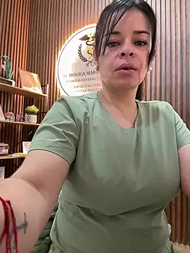 Snapshot of NATHALIA-28_ chatting on 07/17/26, 12:12 NATHALIA-28 online show from 07/17/26, 12:12