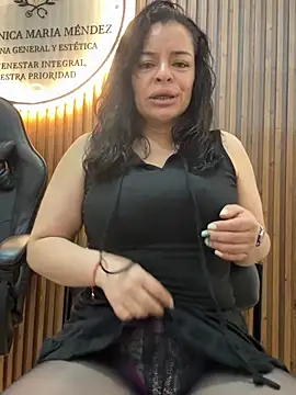 Snapshot of NATHALIA-28_ chatting on 07/19/26, 01:15 NATHALIA-28 online show from 07/19/26, 01:15
