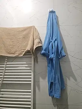 lapa525 online show from 12/13/24, 07:32