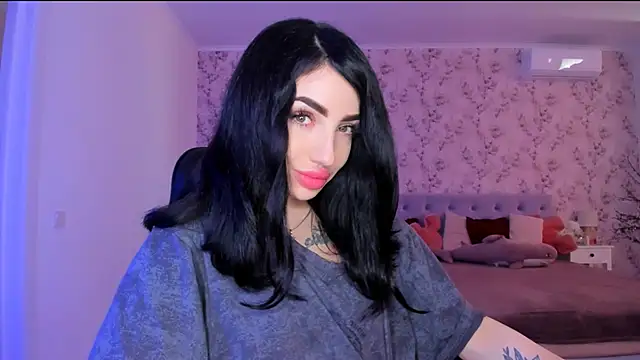 NancyLovee  online show from 06/16/26, 12:30