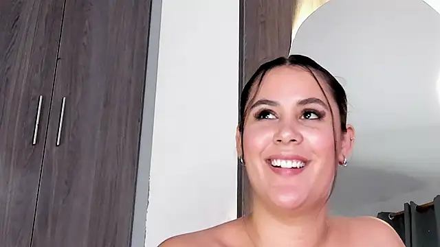 LexyRobert online show from 02/03/25, 11:36