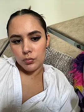 LexyRobert online show from 02/18/25, 06:15