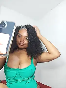 Snapshot of gianna_smith chatting on 05/30/26, 10:51 gianna smith online show from 05/30/26, 10:51