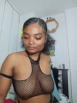 Snapshot of gianna_smith chatting on 07/05/26, 10:11 gianna smith online show from 07/05/26, 10:11
