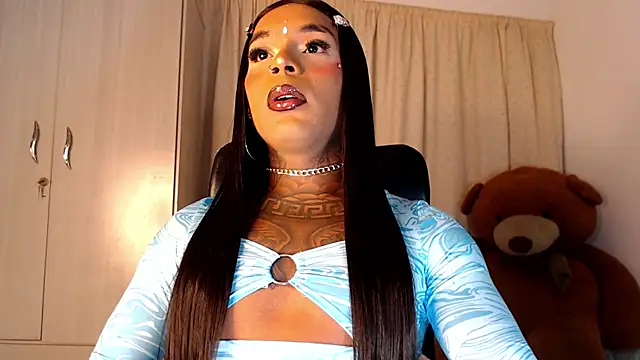 Snapshot of mistressbigcock777 chatting on 05/15/26, 06:42 mistressbigcock777 online show from 05/15/26, 06:42