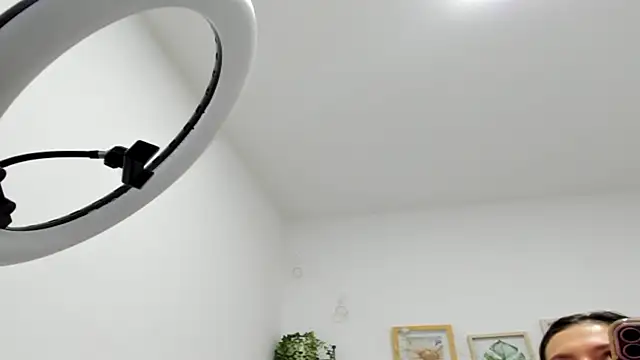 megan 29 online show from 04/21/26, 06:55