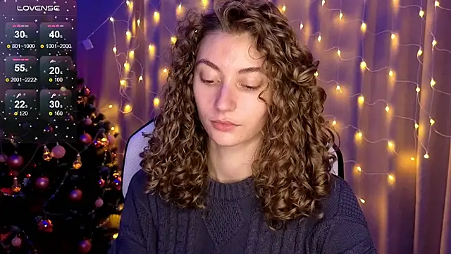 Snapshot of lady_curls chatting on 12/22/24, 02:49 lady curls online show from 12/22/24, 02:49