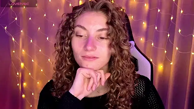 Snapshot of lady_curls chatting on 01/09/25, 02:22 lady curls online show from 01/09/25, 02:22