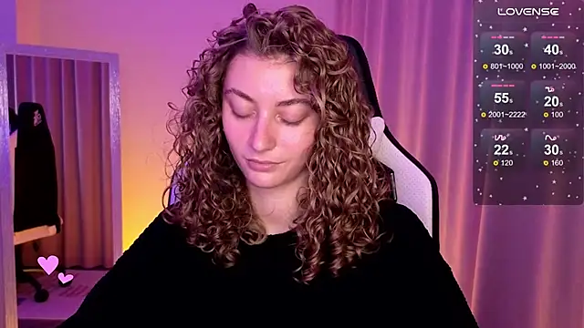 Snapshot of lady_curls chatting on 01/15/25, 11:19 lady curls online show from 01/15/25, 11:19