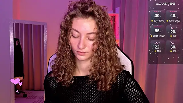 Snapshot of lady_curls chatting on 01/19/25, 11:10 lady curls online show from 01/19/25, 11:10
