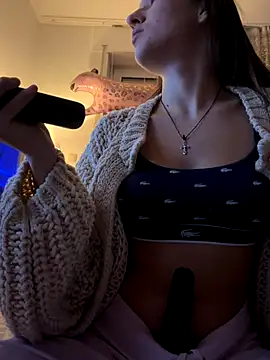 Snapshot of EmilyWi_ chatting on 10/14/25, 09:26 EmilyWi online show from 10/14/25, 09:26