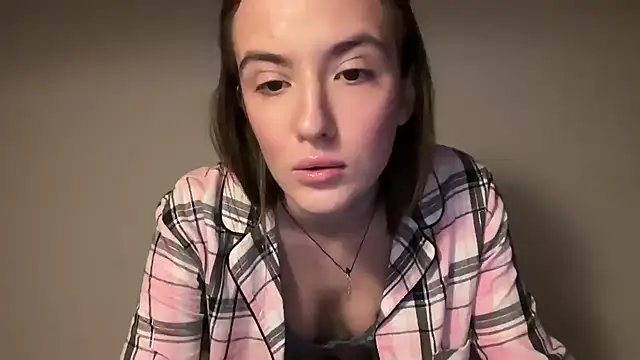 EmilyWi  online show from 02/09/26, 07:51