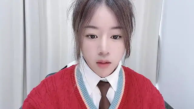 chloe-01 online show from 12/13/24, 04:22