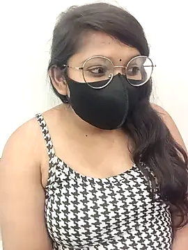Hot Love   online show from 12/07/24, 02:35
