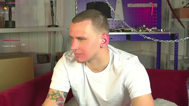 Snapshot of vance_rulez chatting on 02/28/25, 01:47 vance rulez online show from 02/28/25, 01:47