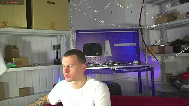 Snapshot of vance_rulez chatting on 03/18/25, 07:30 vance rulez online show from 03/18/25, 07:30